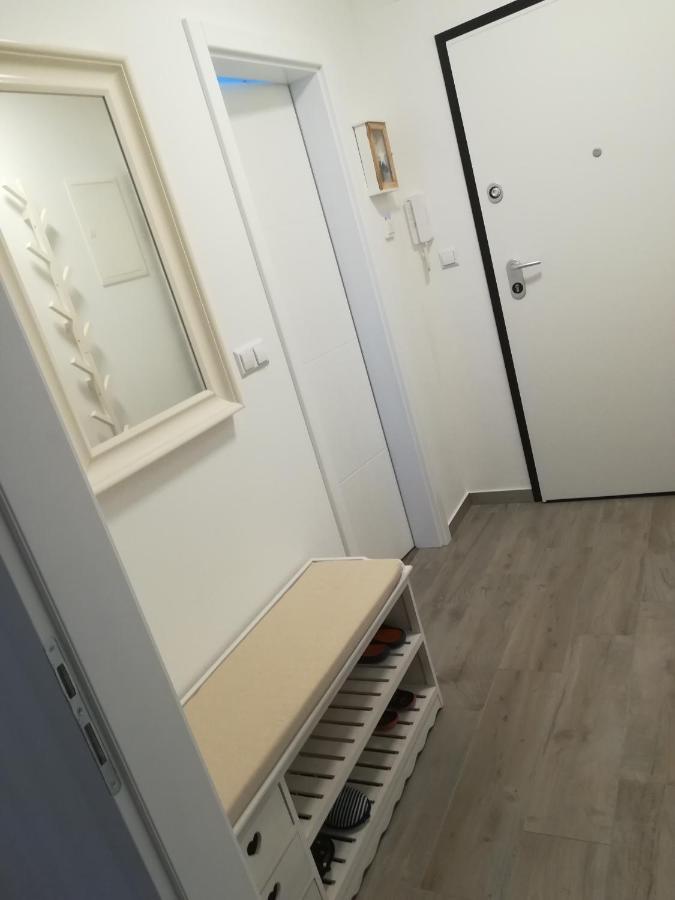 Apartment Antonella Nin Bagian luar foto