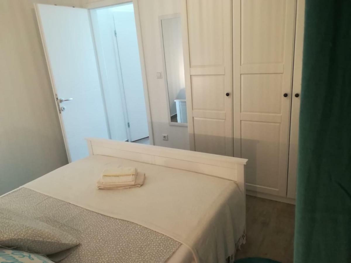 Apartment Antonella Nin Bagian luar foto