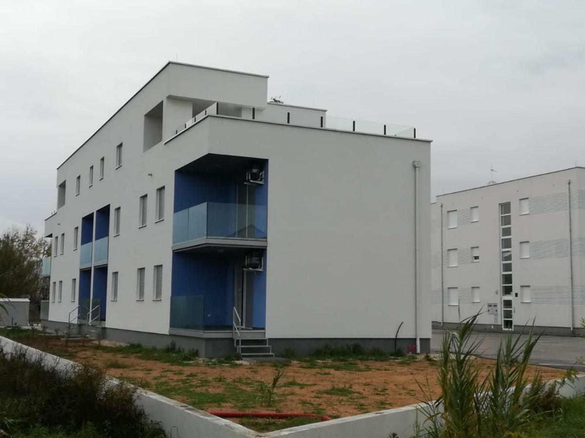 Apartment Antonella Nin Bagian luar foto