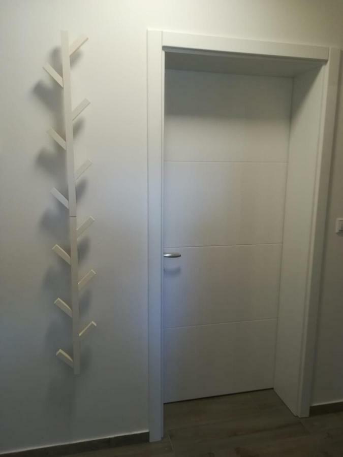 Apartment Antonella Nin Bagian luar foto