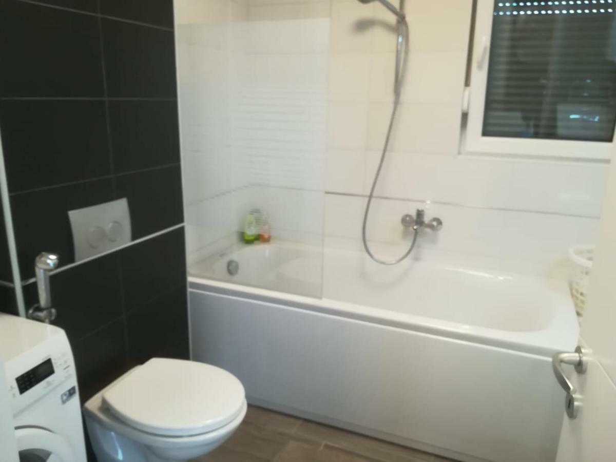 Apartment Antonella Nin Bagian luar foto